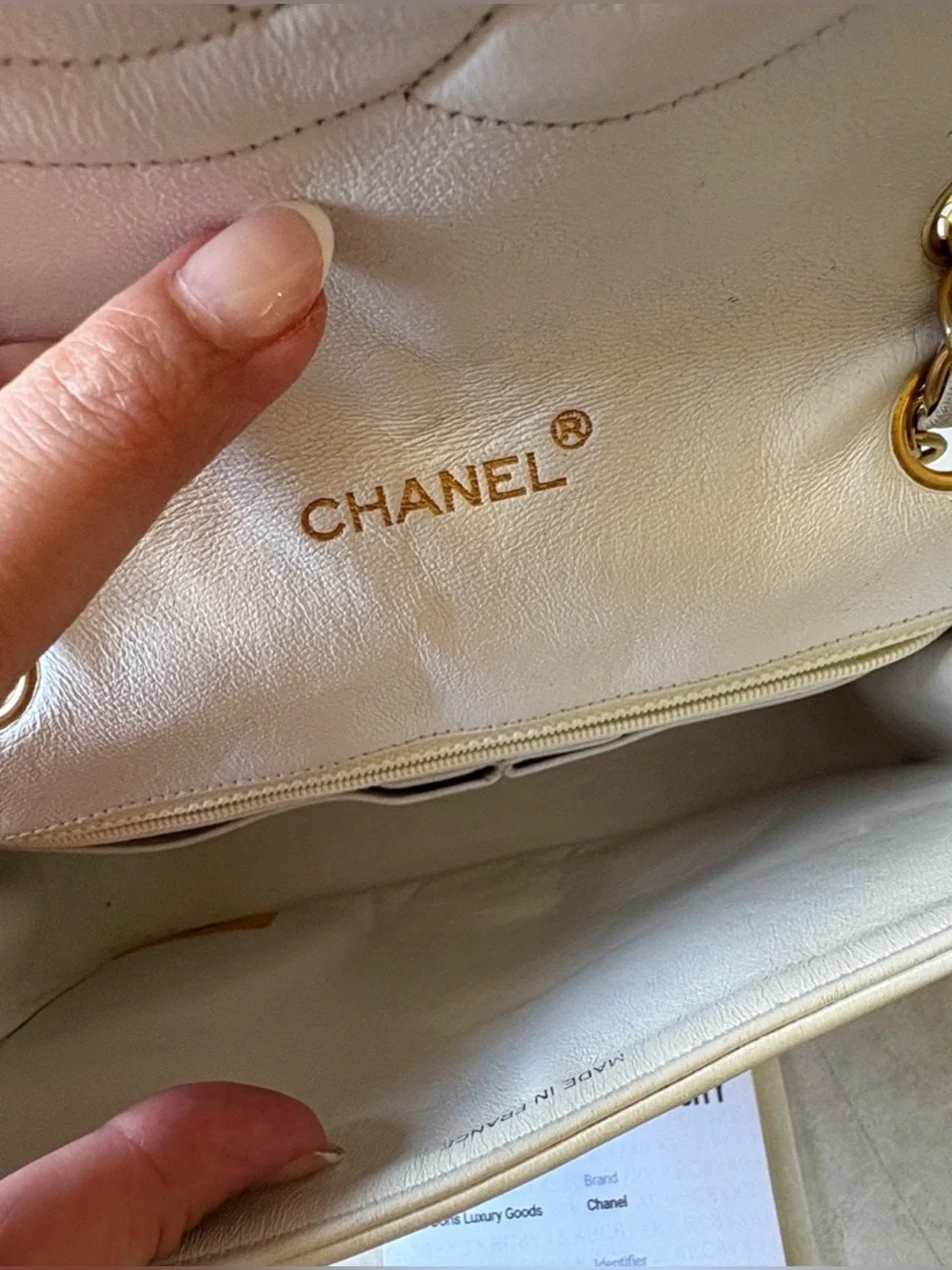 Chanel Vintage White Quilted Shoulder Bag -Gold Hardware - Entrupy Authenticated